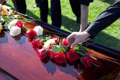 Что значит похороны станут госуслугой в России в феврале 2022 года, как это объяснили депутаты Госдумы
