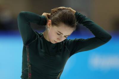 МОК отменил церемонии награждения в женском и командном фигурном катании из-за дела о допинге Валиевой