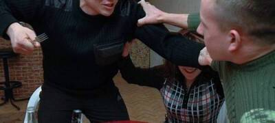 В Карелии арестовали 18-летнего юношу, пытавшегося задушить отчима