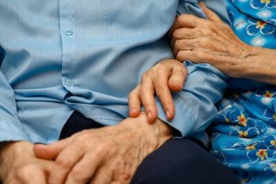 Ученые назвали два фактора, связанные с повышением риска деменции