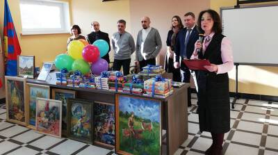 Брестчане подарили детской областной больнице почти 80 книг