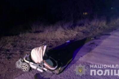 На Одесчине пьяный водитель на внедорожнике сбил мать с ребенком