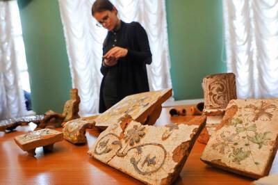 В Москве археологи нашли старинные монеты