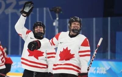 Олимпиада-2022: Канада - первый финалист женского хоккейного турнира