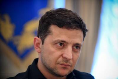 Зеленский обещал представить проекты закона об особом статусе Донбасса
