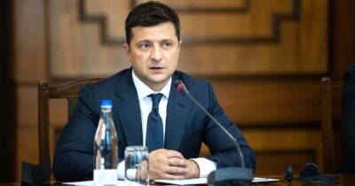 Зеленский призвал депутатов Верховной рады вернуться на Украину