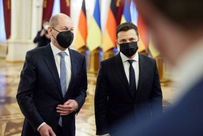 Канцлер ФРГ усомнился в актуальности приема Украины в НАТО