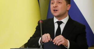 Зеленский пообещал Шольцу внести законопроекты относительно особого статуса Донбасса и выборы в ОРДЛО