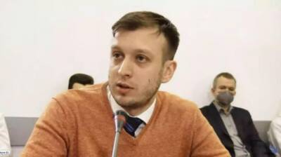 Алексей Комаров объяснил, имеет ли значение способ принятия конституции