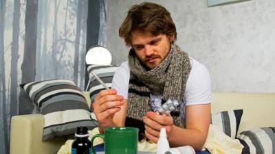 Юрий Серебрянский - Кардиолог объяснил, как правильно принимать жаропонижающие при «омикроне» - mir24.tv - Россия