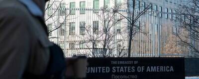 В посольстве США в Киеве уничтожают аппаратуру