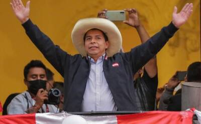 Премьер Перу обвинил оппозицию в попытке госпереворота