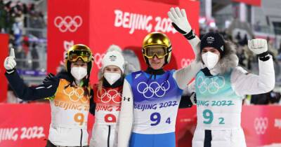 Итоги соревнований в прыжках с трамплина на Олимпиаде-2022 в Пекине: лучшие истории, моменты и рекорды