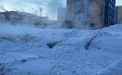 На Сахалине девушка провалилась под снег, внутри которого скрывался кипяток