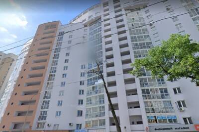 16-летний подросток выпал из окна 16-го этажа в Екатеринбурге