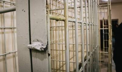 На 5,5 лет условно осудили главу учебного центра в Тобольске