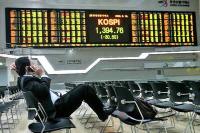 На 7.51 мск Hang Seng Index падает до 24359,37 пункта, Nikkei 225 - до 26890,5 пункта