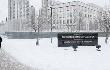 WSJ: Дипломатам приказали уничтожить компьютерную технику и документацию в посольстве США в Киеве