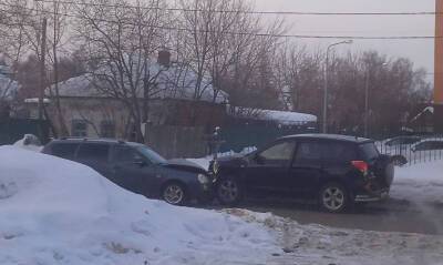 В Касимове столкнулись два легковых автомобиля