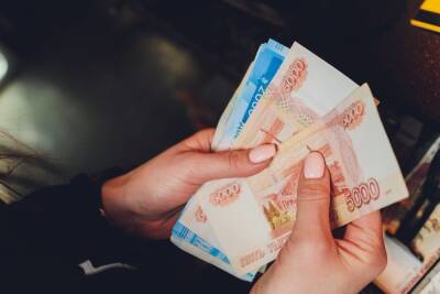 Каждый россиянин с 15 февраля получит по 7500 рублей