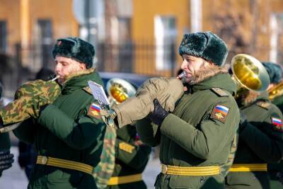 В Екатеринбурге учеников гимназии попросили пройти тест о российской армии