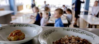 В детские учреждения трех районов Карелии завезли вредные продукты