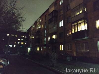 В Москве женщина родила ребенка дома и выбросила его в пакете из окна