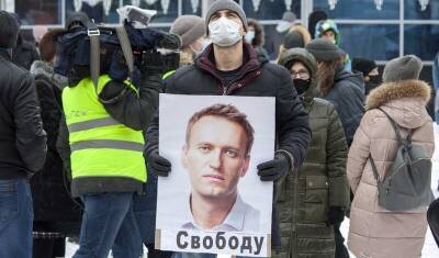 На выездном заседании в покровской колонии начался суд над Алексеем Навальным*
