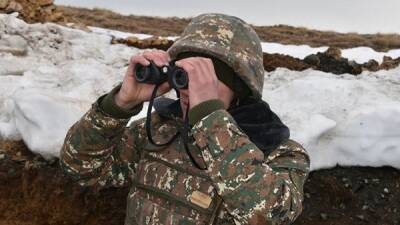 ВС Азербайджана пожаловались на обстрел своих позиций из Армении «без всяких причин»