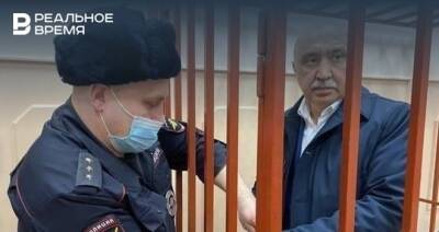 СК просит Басманный суд продлить арест ректору Ильшату Гафурову
