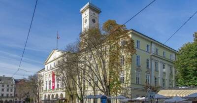Где во Львове можно разместить дипломатов: в доме-унитазе, Ратуше или в налоговой