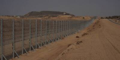 Палестинцы не дали бульдозеру ЦАХАЛа выкорчевать кустарник на границе с Газой