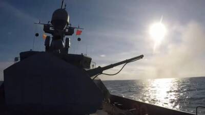 Кадры военно-морских учений Черноморского флота