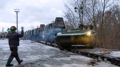 Mинобороны: Некоторые российские войска возвращаются на базы после учений