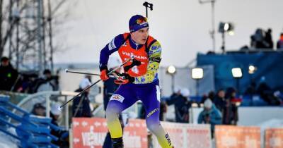 "Ни секунды не думал". Украинский биатлонист на Олимпиаде отдал свою лыжную палку сопернику