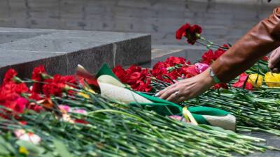 В Петербурге возложили цветы к Мемориалу воинов-интернационалистов