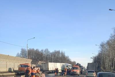 В Лакинске на трассе М-7 пробка из-за ДТП