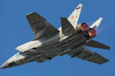 Российские истребители МиГ-31К и бомбардировщики Ту-22М3 прибыли в Сирию