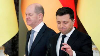 Двойная игра: что показал визит немецкого канцлера в Киев и Москву