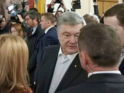 Порошенко: Киев теперь имеет право выйти из Минских соглашений