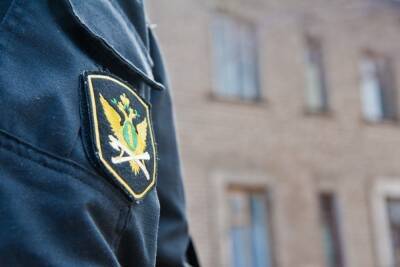 Астраханских коллекторов наказали за незаконное давление на должницу