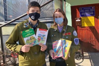 700 книг студентов направили в детские дома Крыма