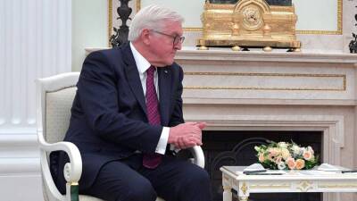 Президент Германии Штайнмайер призвал не вести с Россией переговоры на языке оружия