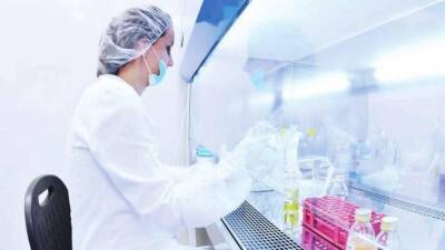 Гинцбург: Минздрав в ближайшее время разрешит исследовать вакцину из антител от COVID-19