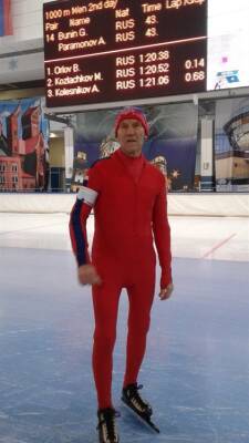 Ветеран из Димитровграда поддержал олимпийских конькобежцев и готовится к первенству мира