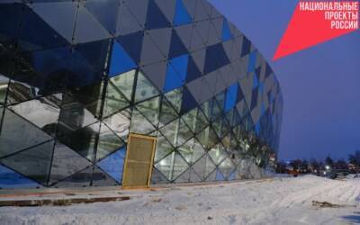 На многофункциональной ледовой арене, строящейся в Новосибирске, развернули комплекс отделочных работ