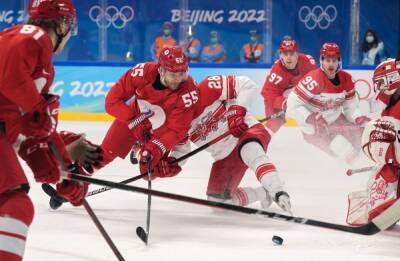 Сборная РФ по хоккею обыграла Данию со счетом 3:1 в четвертьфинале на ОИ