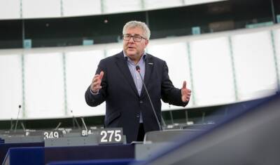 «Никакой солидарности накануне войны!» — польский евродепутат распереживался