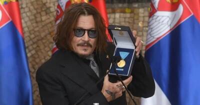 Джонни Депп получил медаль от президента Сербии