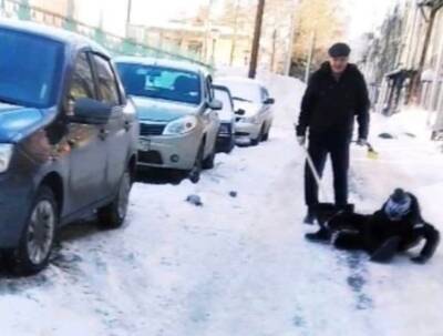 Полиция заинтересовалась нападением нижегородца с лопатой на детей